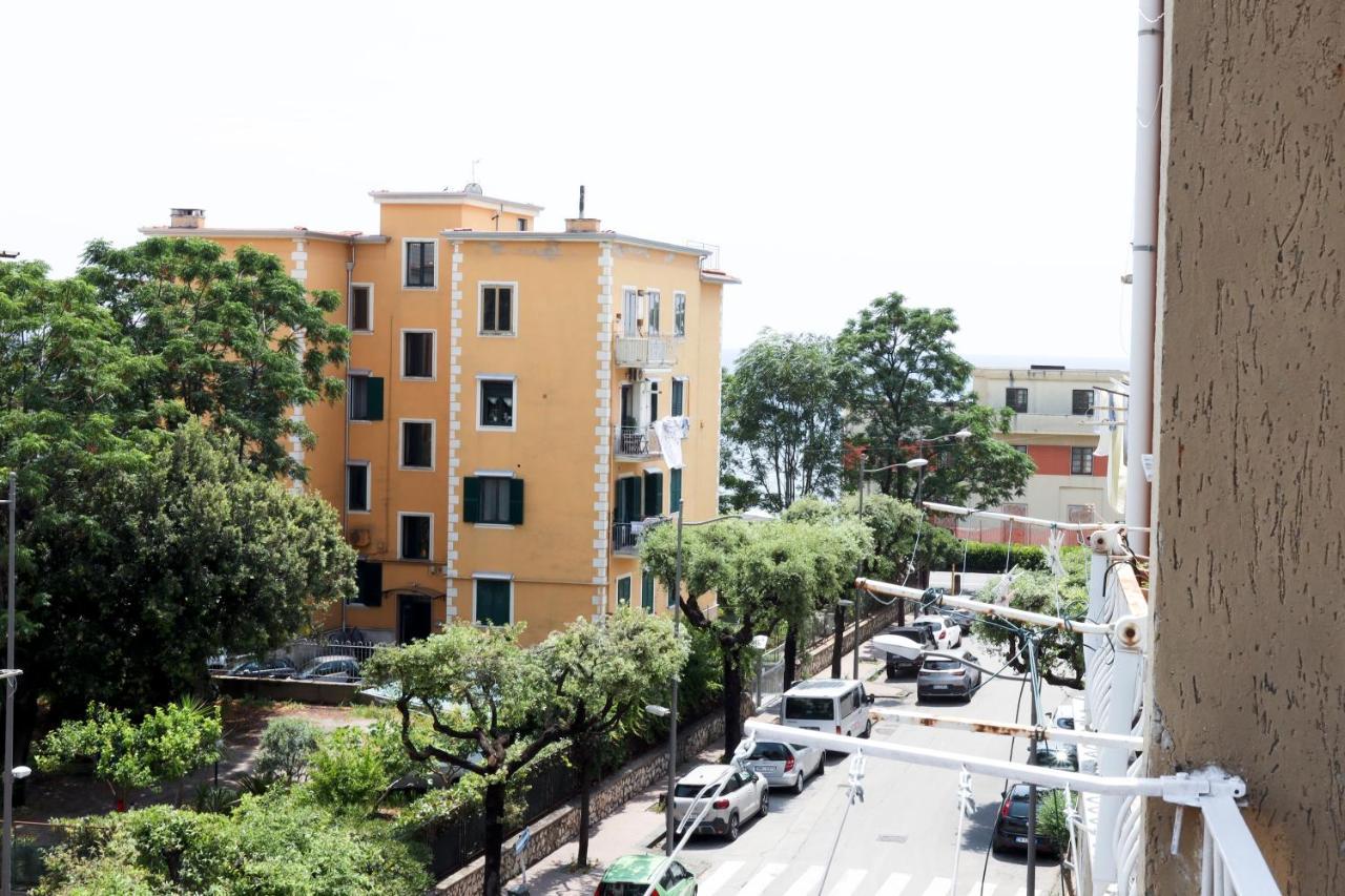 Bright Apartment Near The Sea With Parking Salerno Esterno foto