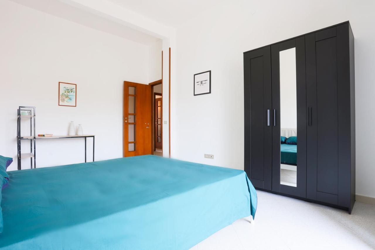 Bright Apartment Near The Sea With Parking Salerno Esterno foto