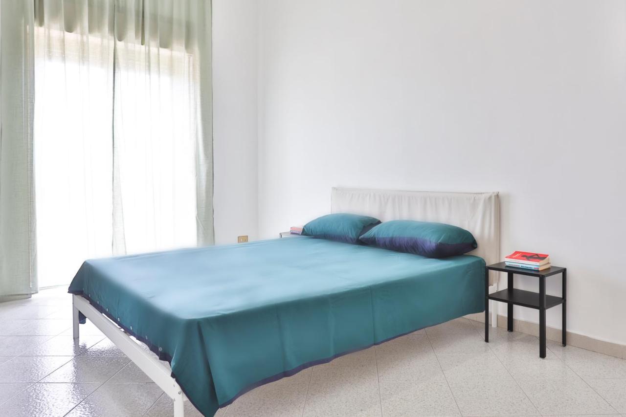 Bright Apartment Near The Sea With Parking Salerno Esterno foto