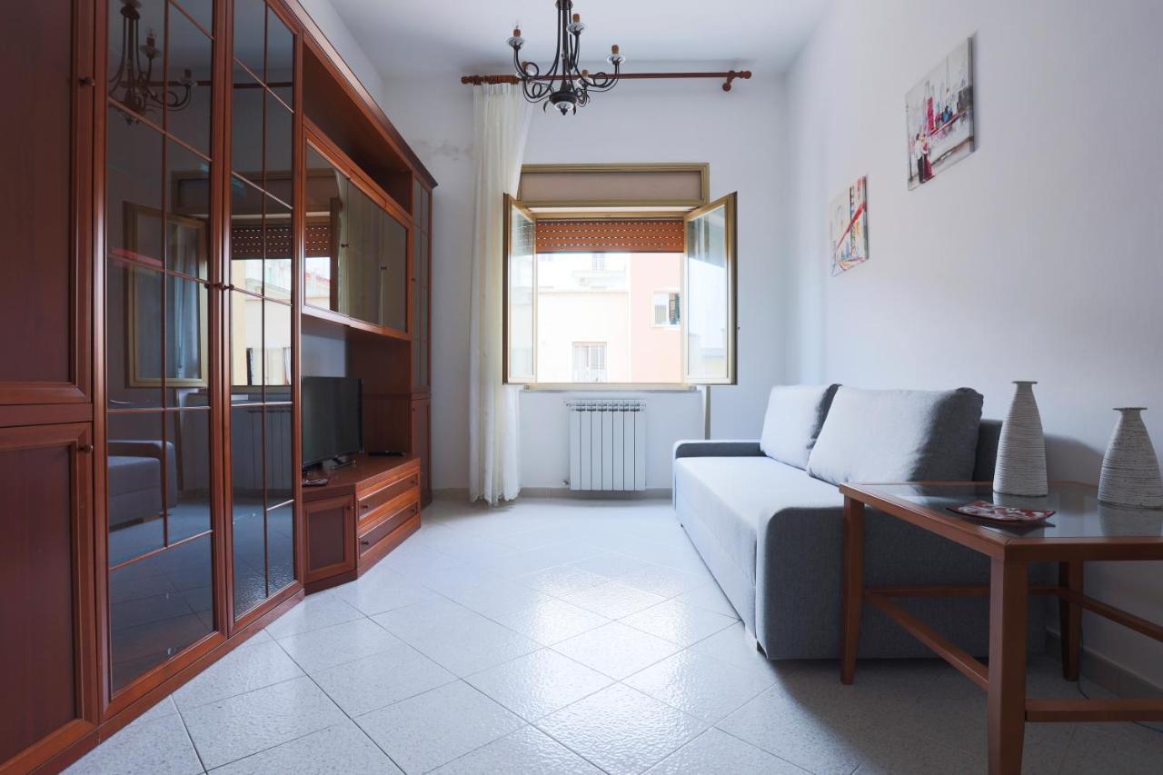 Bright Apartment Near The Sea With Parking Salerno Esterno foto