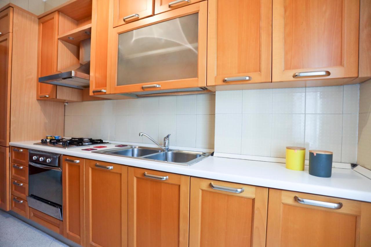 Bright Apartment Near The Sea With Parking Salerno Esterno foto