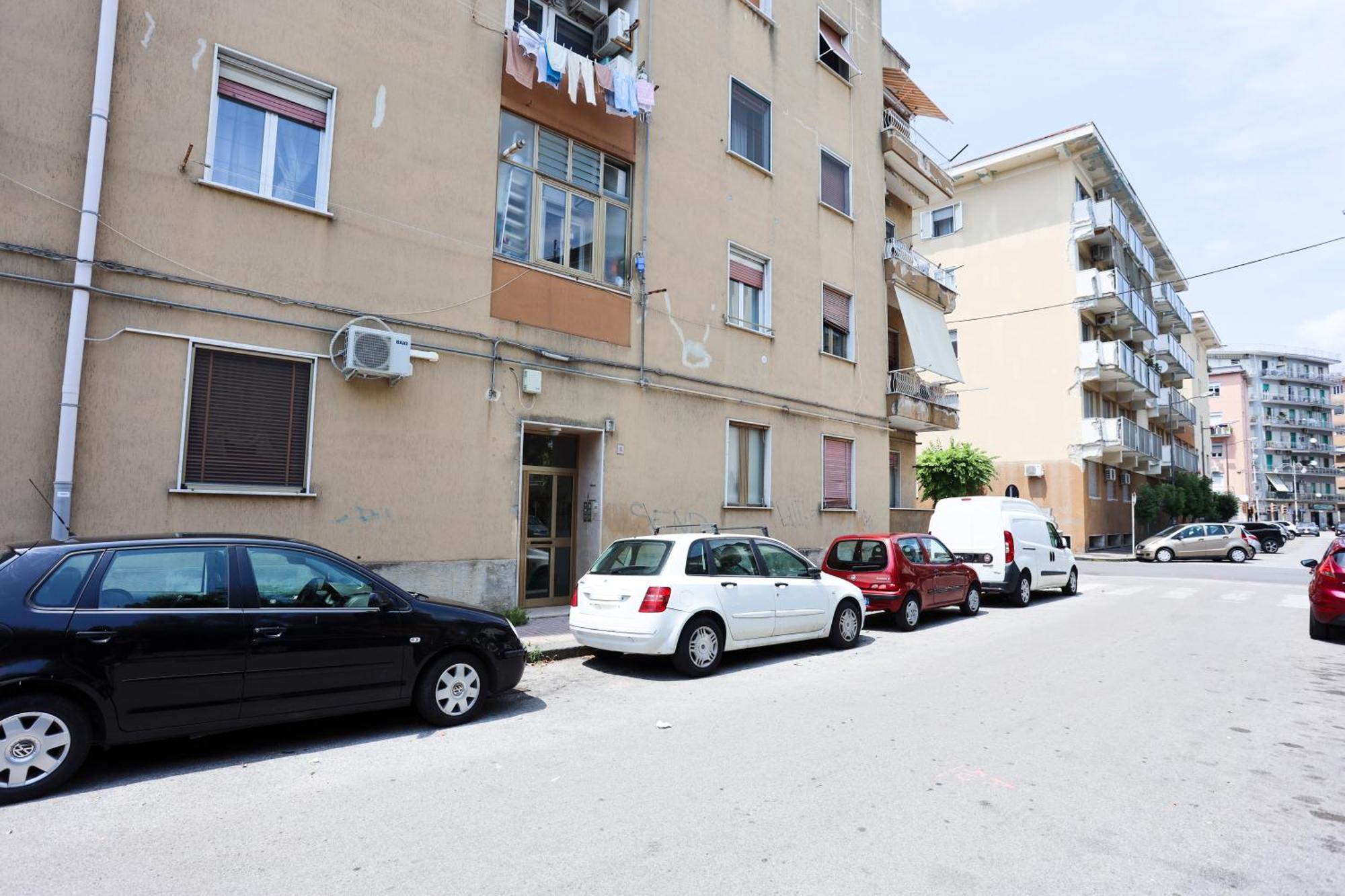 Bright Apartment Near The Sea With Parking Salerno Esterno foto