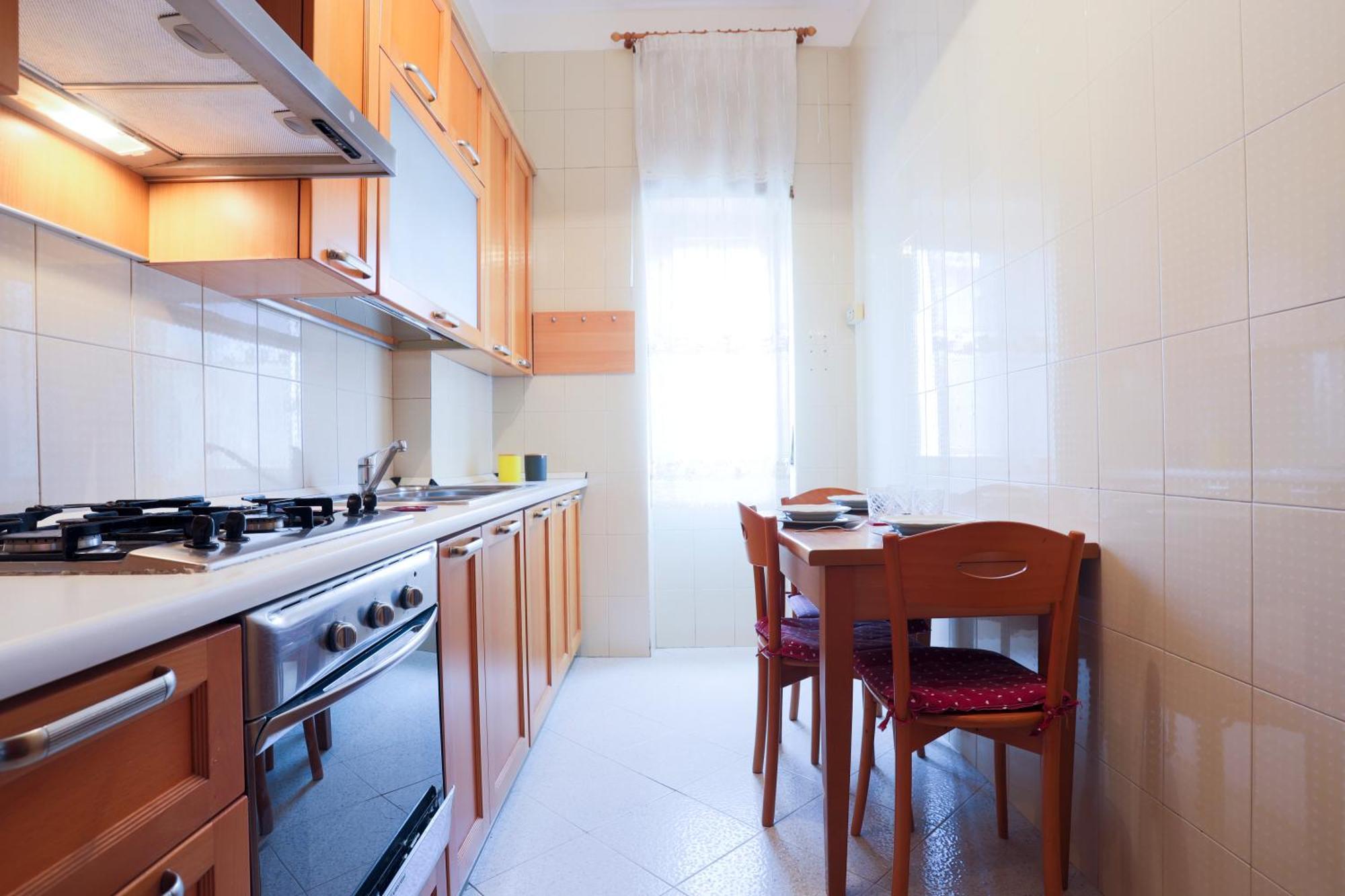 Bright Apartment Near The Sea With Parking Salerno Esterno foto